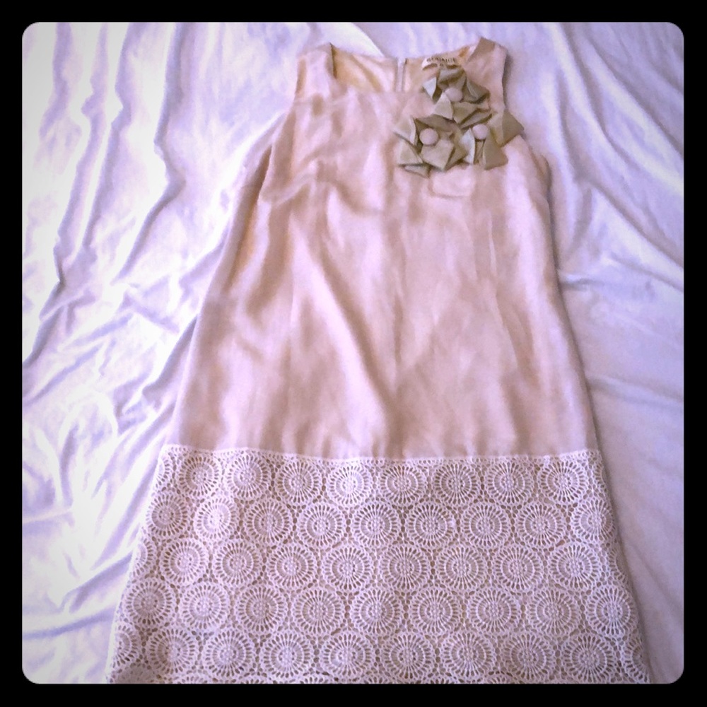 Sodaice little beige dress